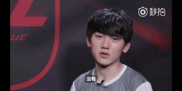 同时